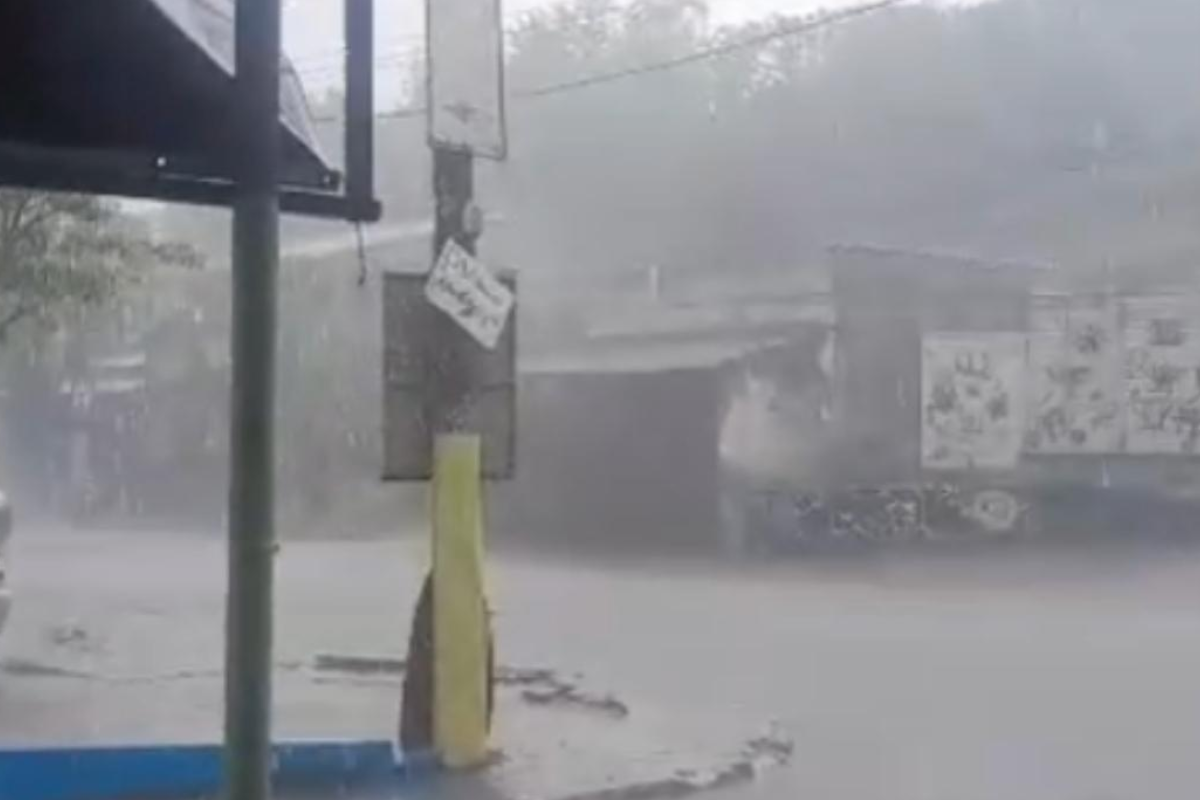 Granizo, ventania e queda de árvore atingem Grande Rio após dias de calor intenso